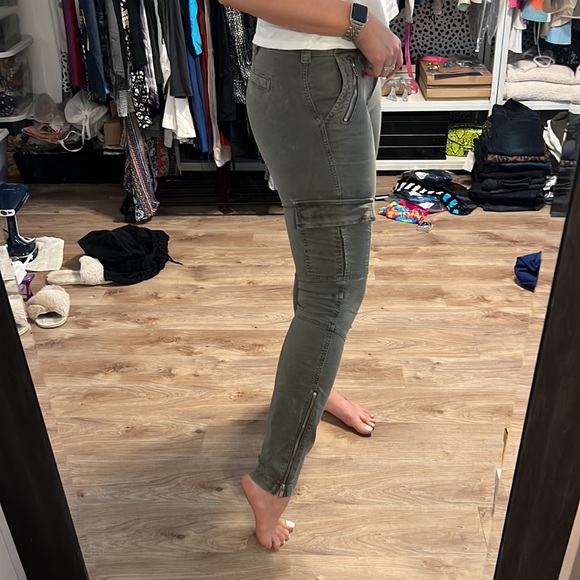 J Brand Maverick Low Rise Cargo Skinny Jeans in Vintage Armadillo Olive - Picture 8 of 16